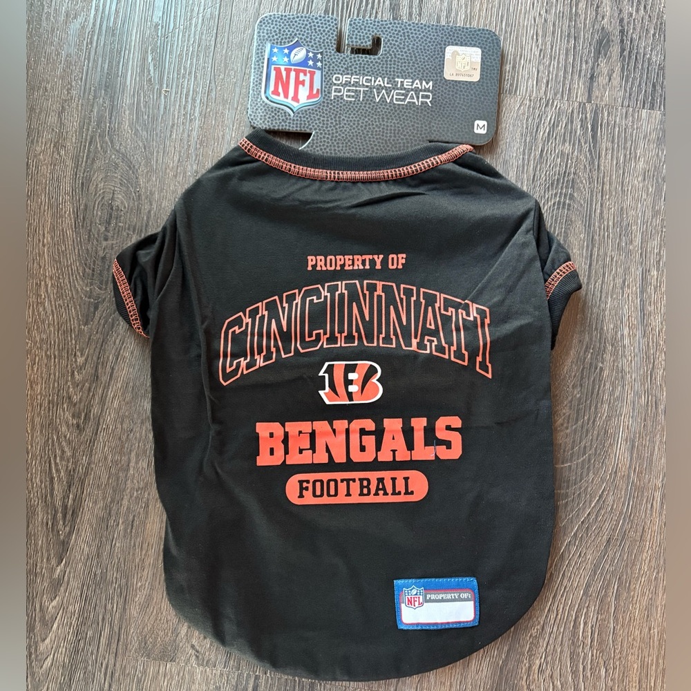 NWT NFL Pet Cincinnati Bengals Shirt